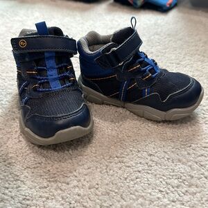 Surprize by StrideRite 6M boys shoes